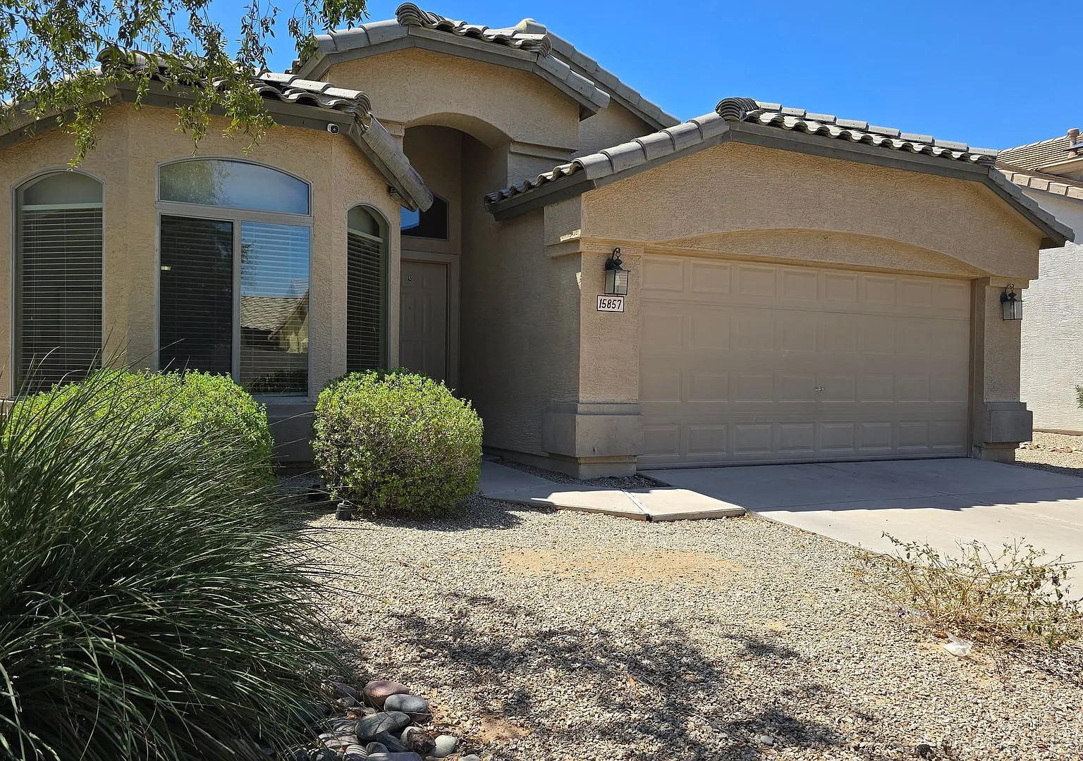 New carpet and paint....great home for the price! — Photo 1