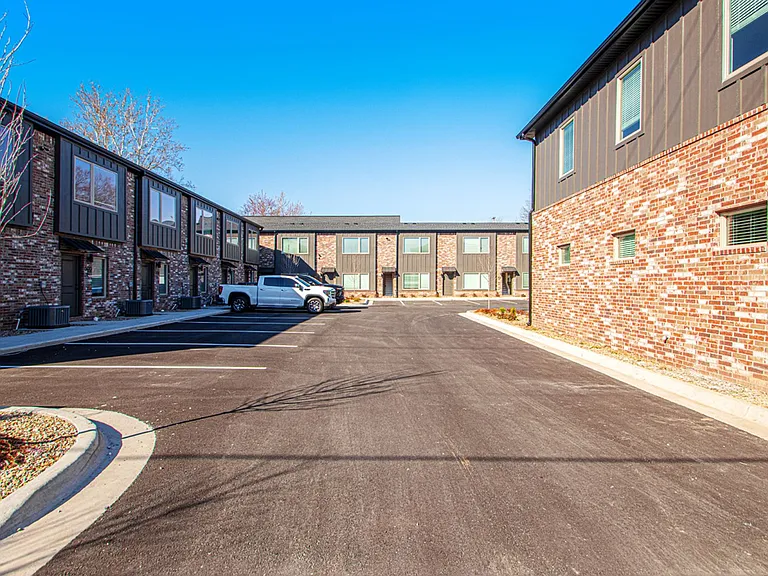 Leasing Now - New Townhomes, North Little Rock Argenta Arts Area — Photo 23