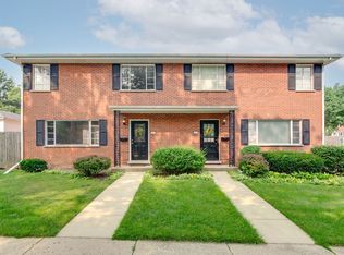 42 S Maywood Rd, Lake Forest, IL 60045