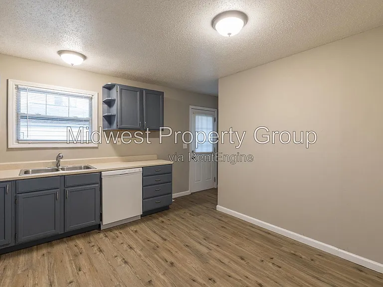 2986 Kincaid Ave — Photo 3