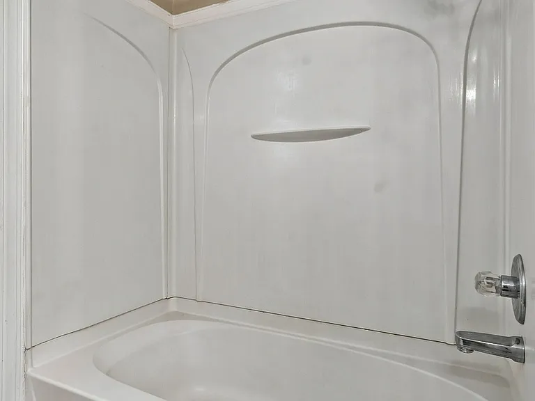501 Weakley Ave — Photo 26