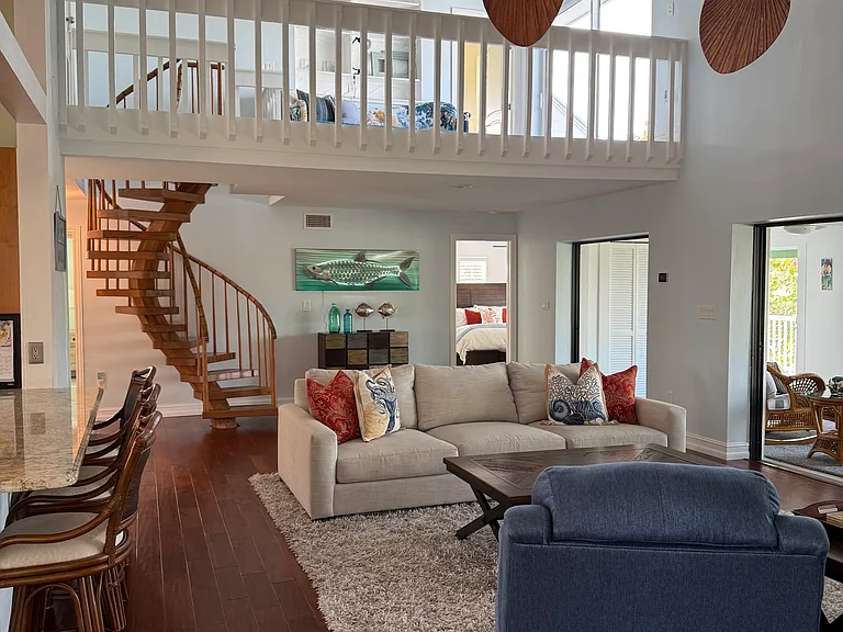 512 Periwinkle Way — Photo 19