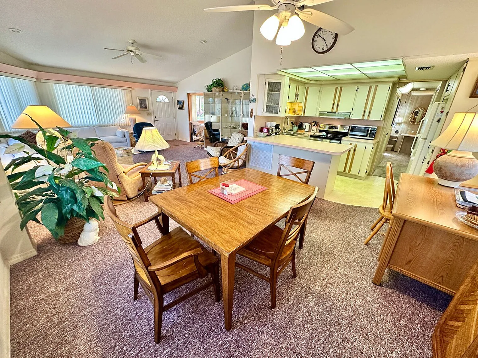 2 bed, 1.5 bath, $5,870 — Photo 2