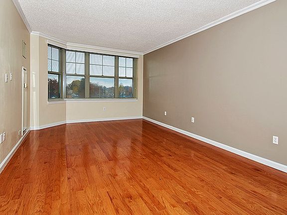 2nd image of 300 Mamaroneck Ave APT 518