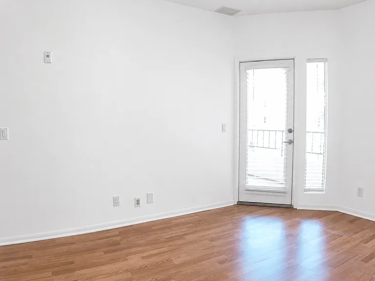 655 Columbia St #313 — Photo 9