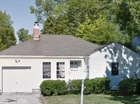 1505 N Woodridge Ave, Muncie, IN 47304