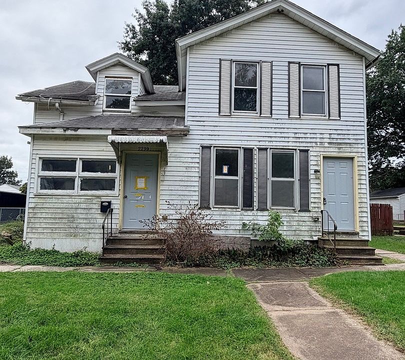 1st image of 2239 W 4th St