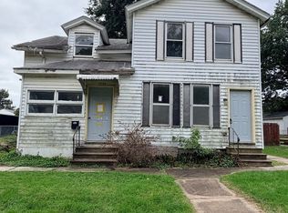 2239 W 4th St, Davenport, IA 52802