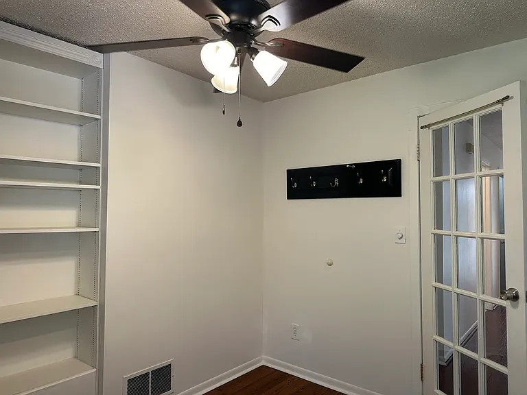 74 Park Gate Dr — Photo 30