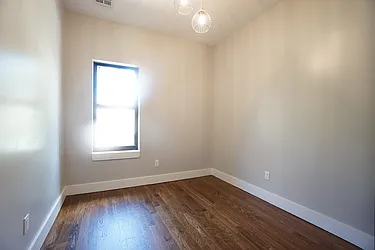 Rented by Rennit Inc.