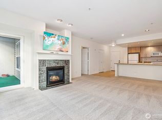 Luna Court, Seattle, WA 98126