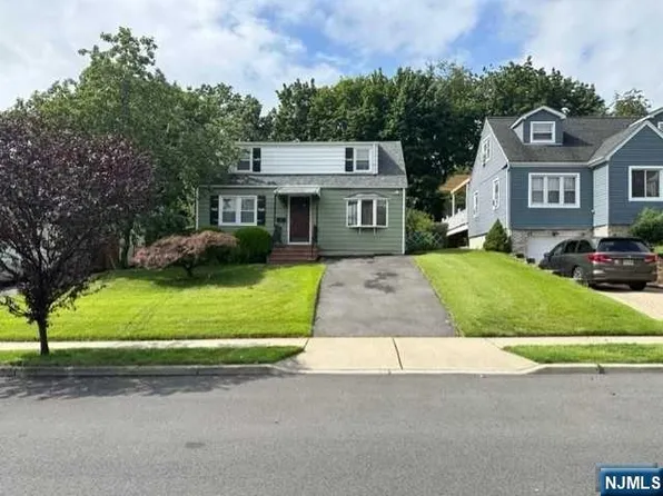 63 S Parkway Ave, Clifton, NJ 07011