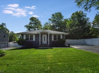 409 Biglow Dr, Highland Lakes, NJ 07422