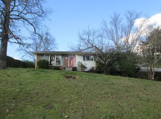 1365 Polaris Dr, Hixson, TN 37343