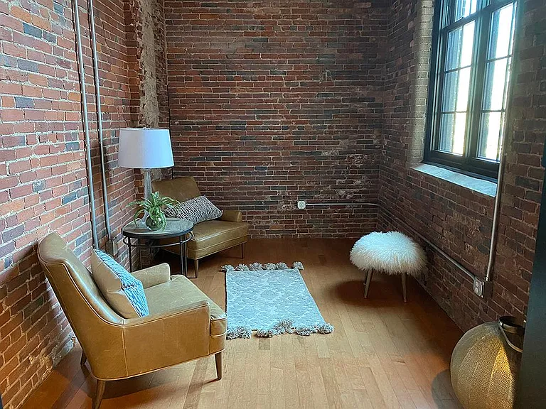 Lincoln Lofts — Photo 11