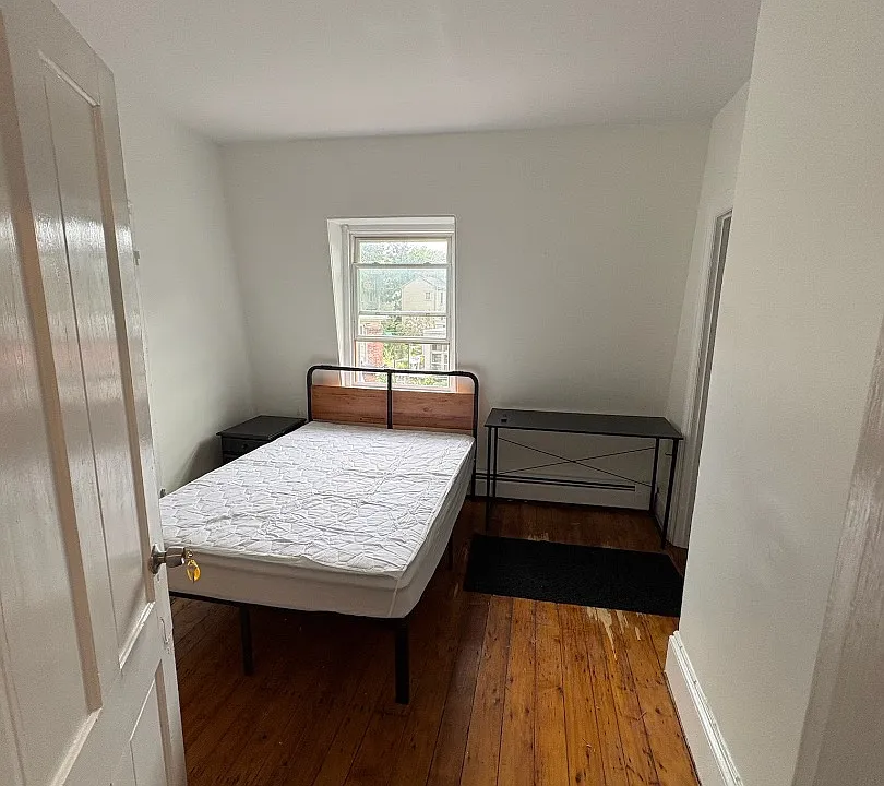 2 East St #3