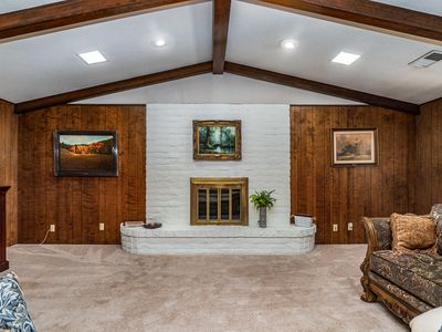 216 Comanche Trl, Tulia, TX, 79088