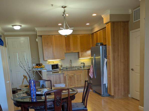 2330 University Ave UNIT 250