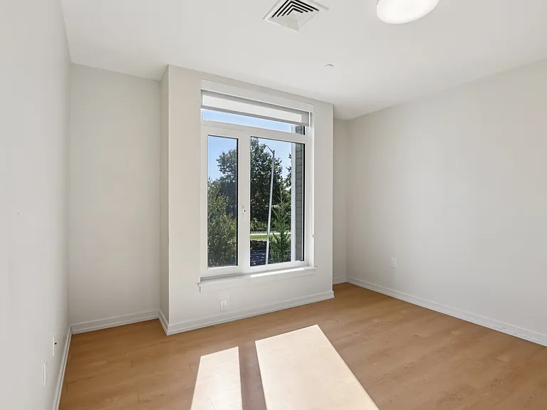 Park77 Apartments — Photo 26