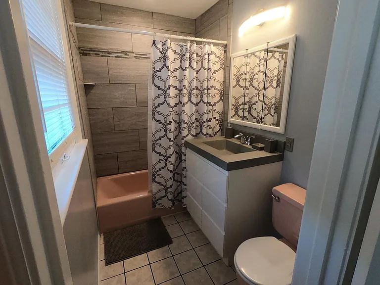 5830 Perry Ln — Photo 30