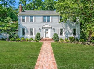 2 Sea View Ln, Mount Sinai, NY 11766