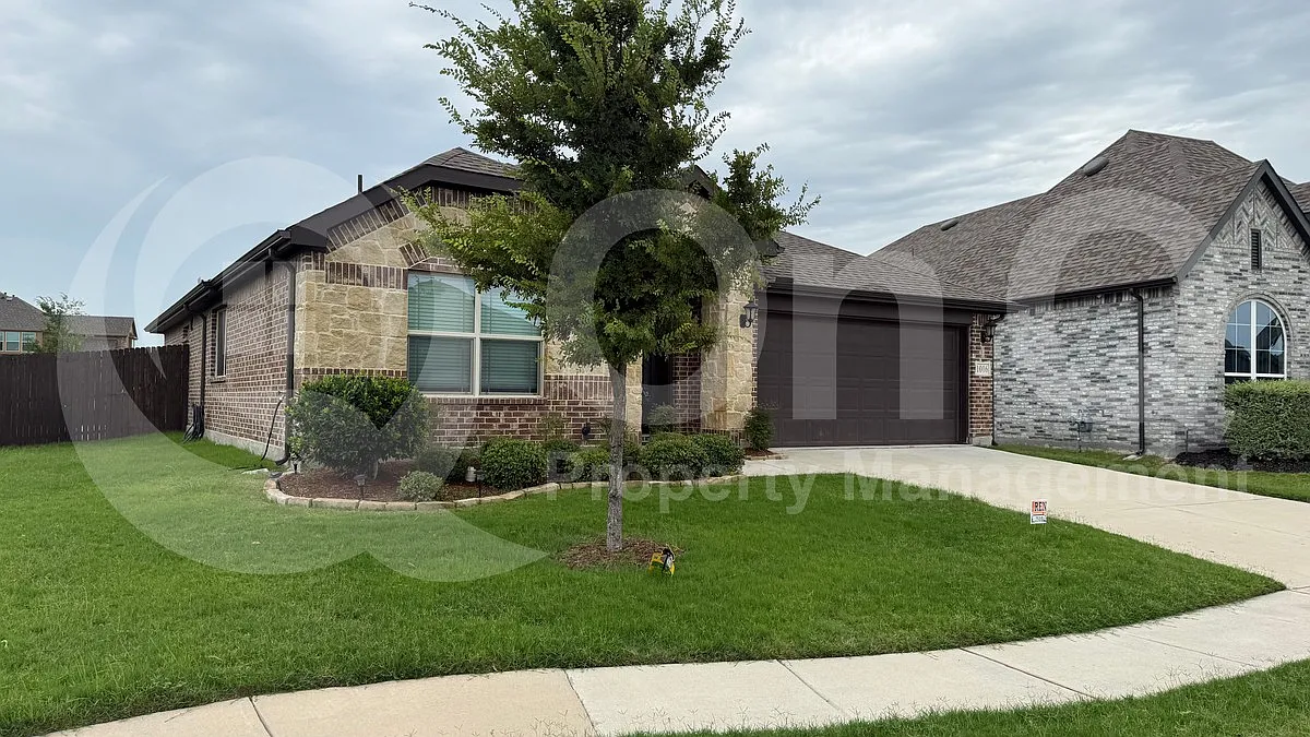 3 bed, 2.0 bath, 1678 sqft, $2,100 — Photo 2