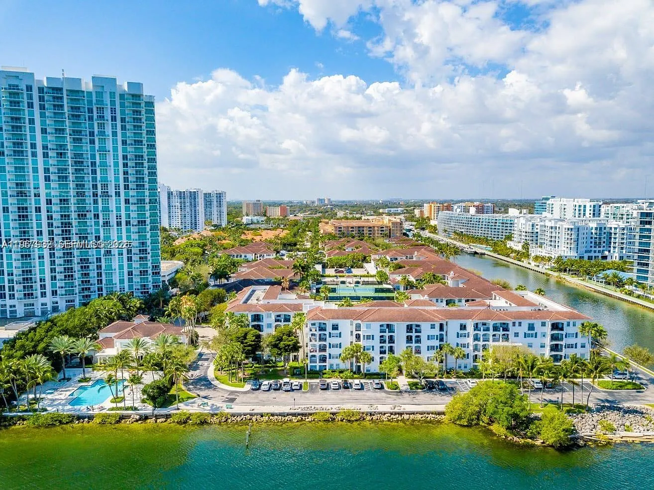 Village By The Bay Condo — Photo 4