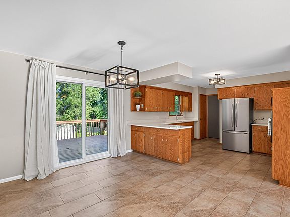 5th image of 4000 Baker Rd