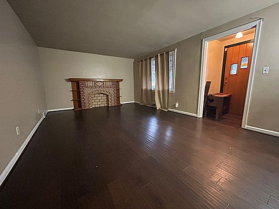 2nd image of 121 Woodell Ave #1