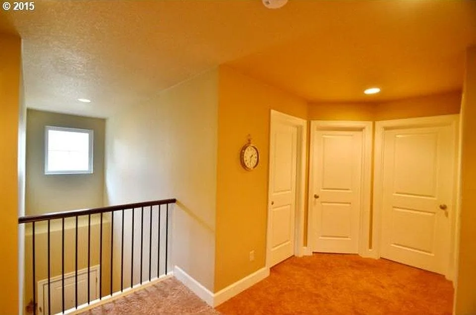 4 bed, 2.5 bath, 2290 sqft, $4,350 — Photo 3