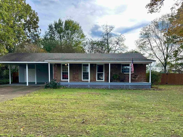 4002 Eastwood Dr, Florence, AL 35630