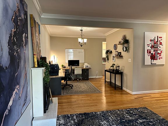 2nd image of 1115 Laurens Way