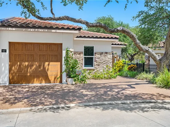 1401 Royal Oaks Trl, Fulton, TX 78382