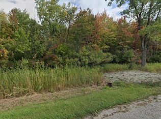 Lakeview Dr, Green Bay, WI 54313