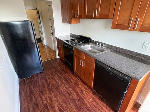 4th image of 206 Chestnut Hill Ave APT 12