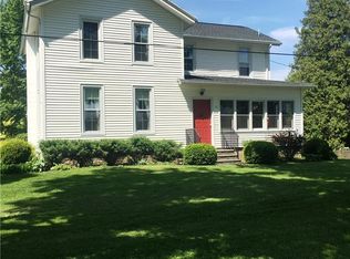 7959 North Rd, Le Roy, NY 14482