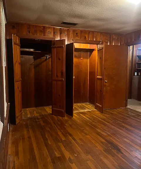 1910 Oaklawn Dr — Photo 23