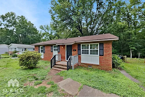2405 Longleaf Dr Photo 1