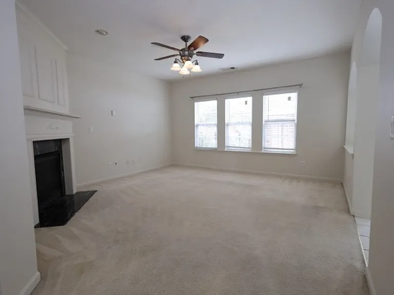 1199 Wetlands Ct — Photo 14