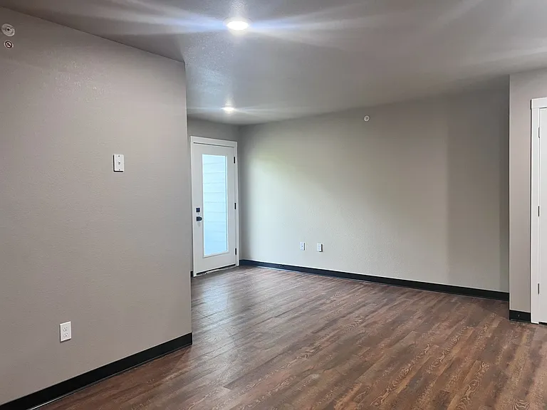 119 Bonita Ave — Photo 5