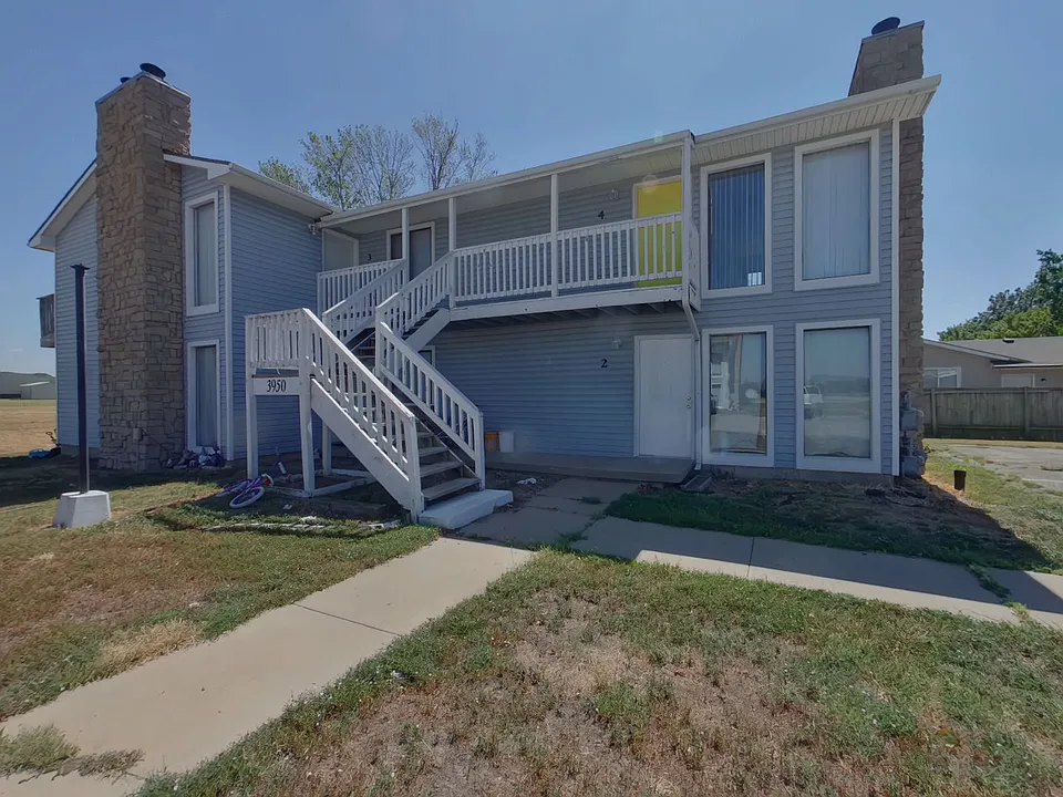 3950 N Garland Cir #4