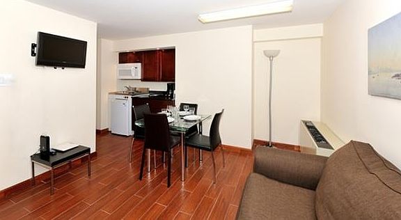 4th image of 171 E 74th St APT 6