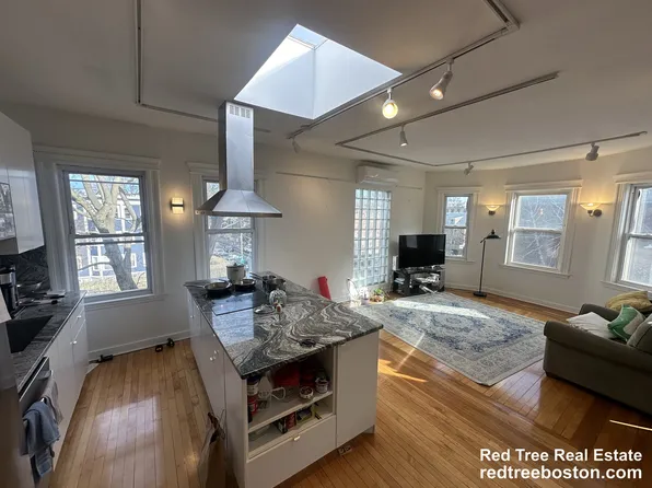 229 Harvard St APT 6, Cambridge, MA 02139