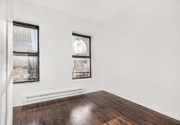 4th image of 308 W 49th St APT 17