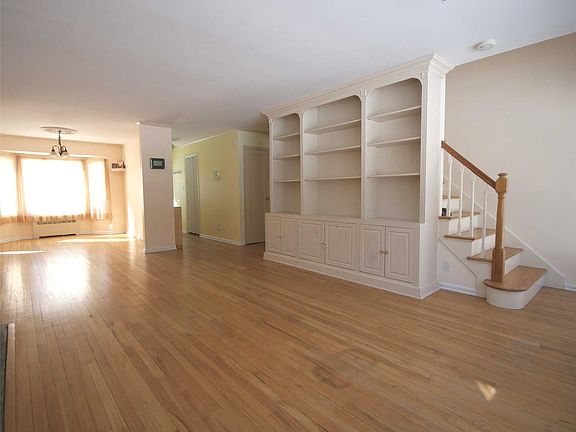 3rd image of 1 Elm Ln