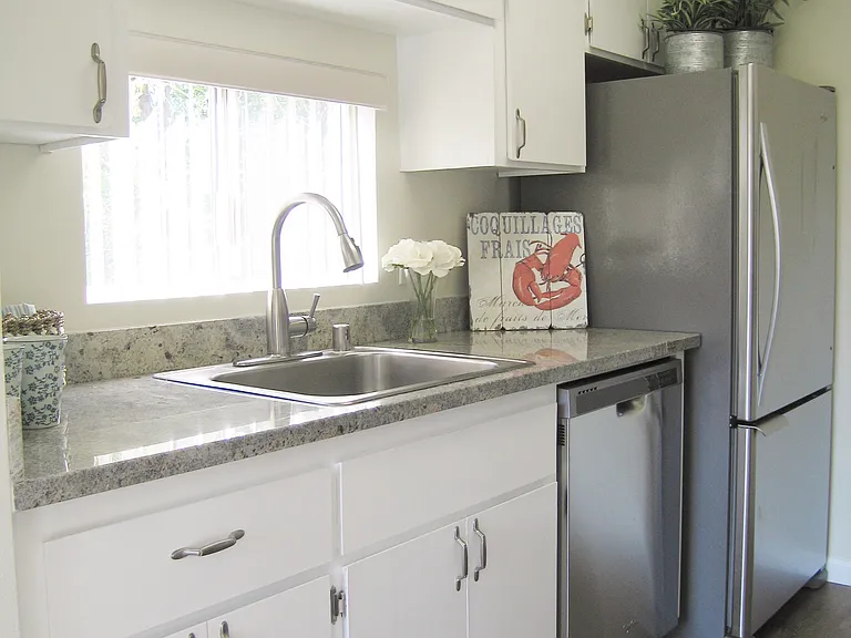 Live Oak Apartments — Photo 133
