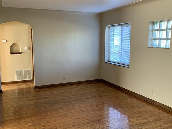 4th image of 6010 S Kingshighway Blvd #C1