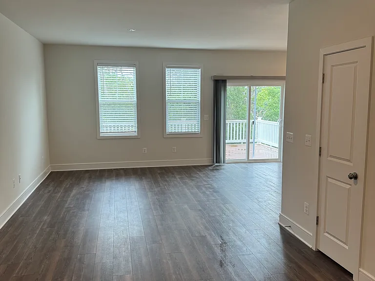 145 Leather Flower Dr — Photo 5