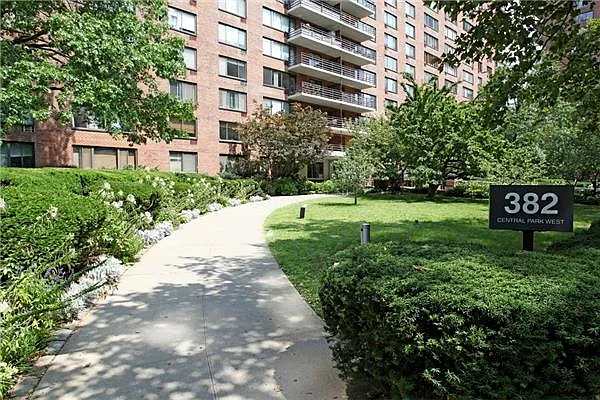 Sold by Exclusive Properties Sotheby's International Realty | media 2