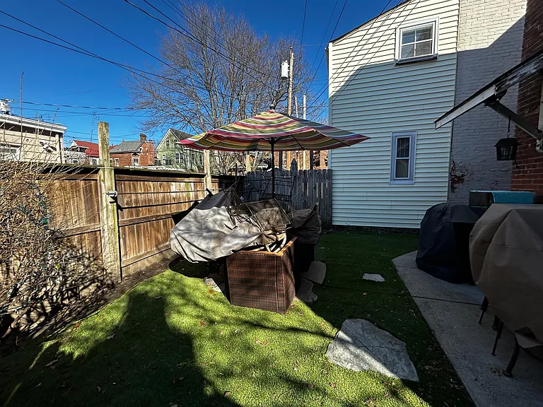 409 E 6th St #2 — Photo 19